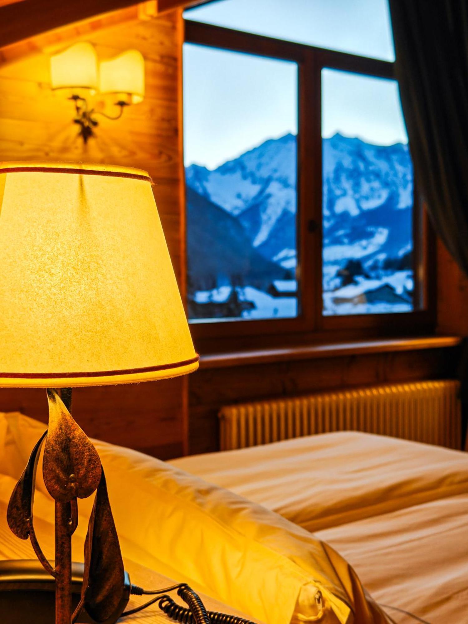 Hotel Breithorn Камполук Экстерьер фото